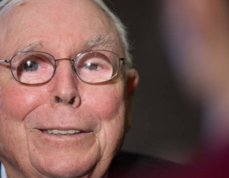 Charlie Munger: Cryptocurrencies Are “Gambling Contracts”