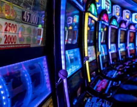 Missouri Treasurer Defends Slot Machine Decals Amid Criticism