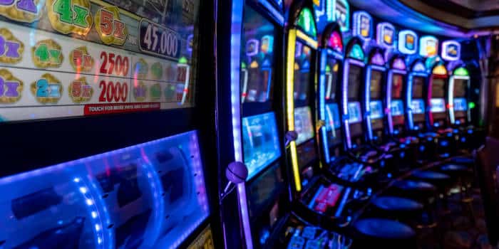 missouri-treasurer-defends-slot-machine-decals-amid-criticism